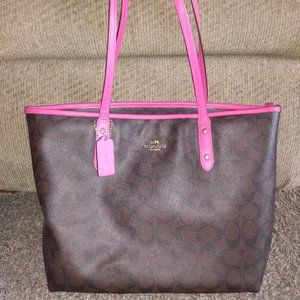 Coach shoulder bag